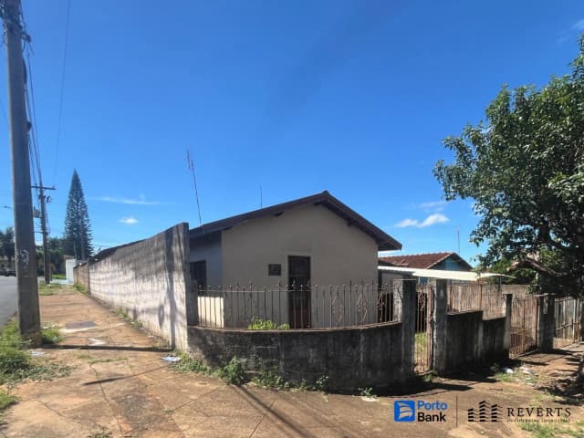 Foto 2 de 3: Casa em leilão em Batatais - SP, bairro Santo Antônio — Casa - Santo Antônio, Batatais/SP
