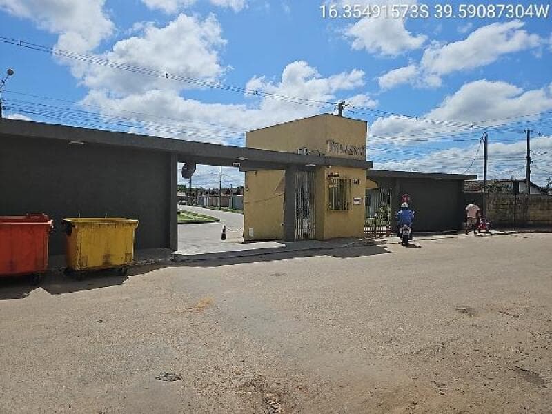 Casa em leilão em Eunápolis - BA — LOTE 008 IMÓVEL