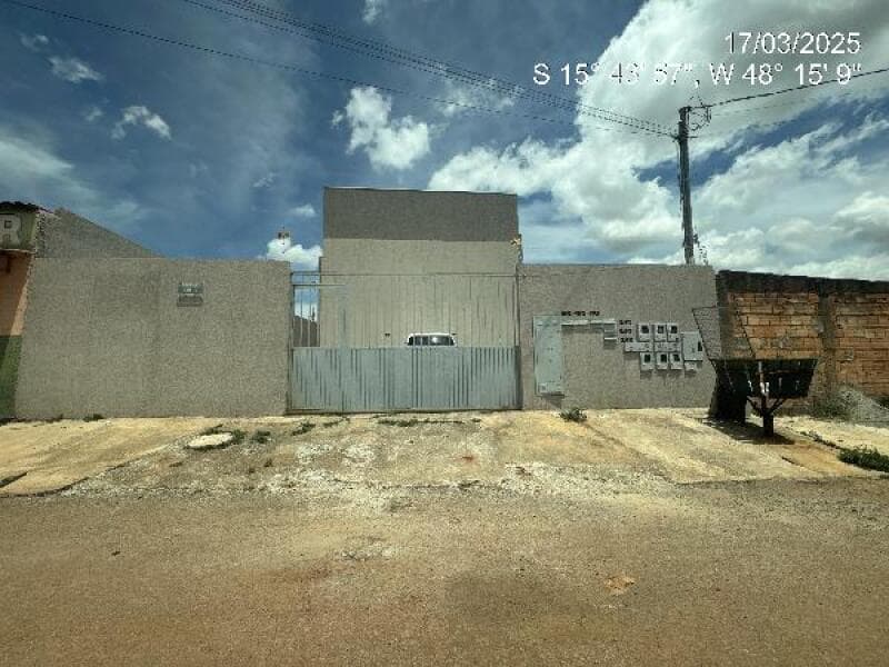 Apartamento em leilão em Águas Lindas De Goiás - GO — LOTE 056 IMÓVEL