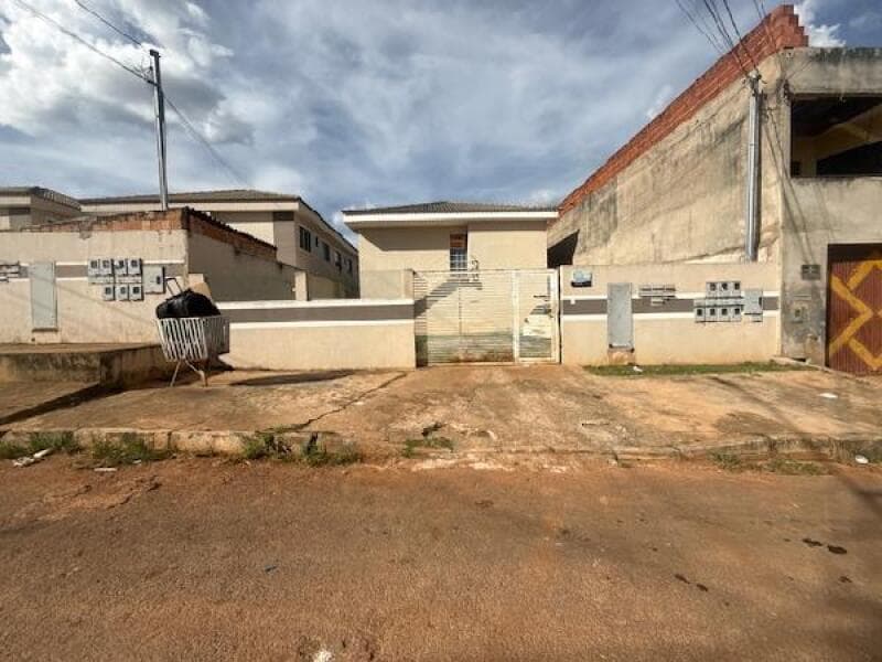 Apartamento em leilão em Cidade Ocidental - GO — LOTE 066 IMOVEL