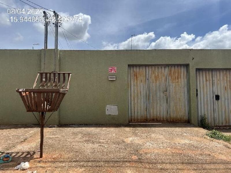 Casa em leilão em Santo Antônio Do Descoberto - GO — LOTE 106 IMÓVEL