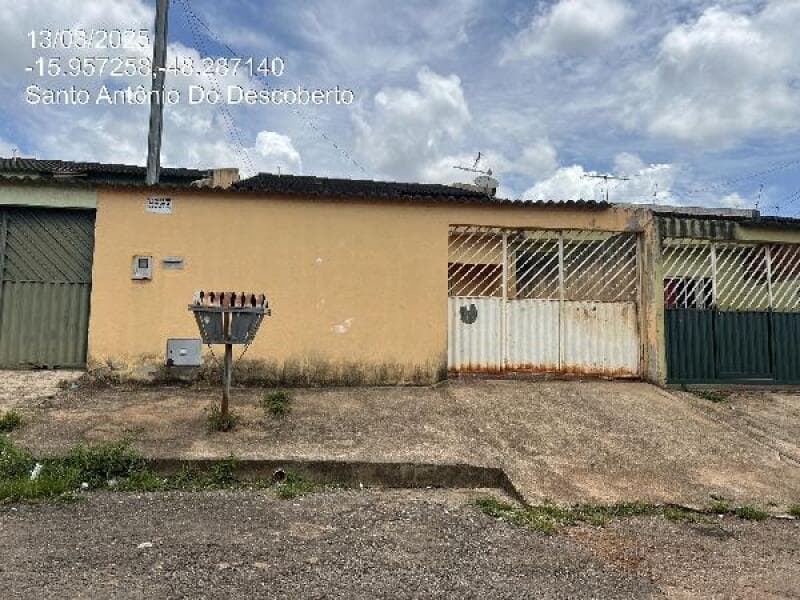 Casa em leilão em Santo Antônio Do Descoberto - GO — LOTE 108 IMOVEL