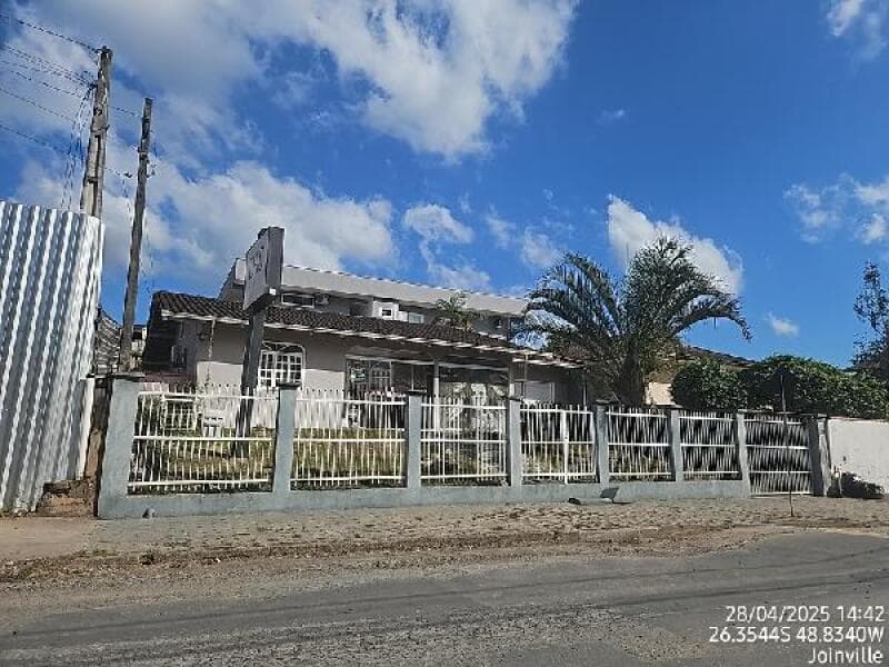 Casa em leilão em Joinville - SC — LOTE 411 IMÓVEL