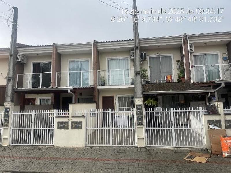 Casa em leilão em Joinville - SC — LOTE 412 IMÓVEL