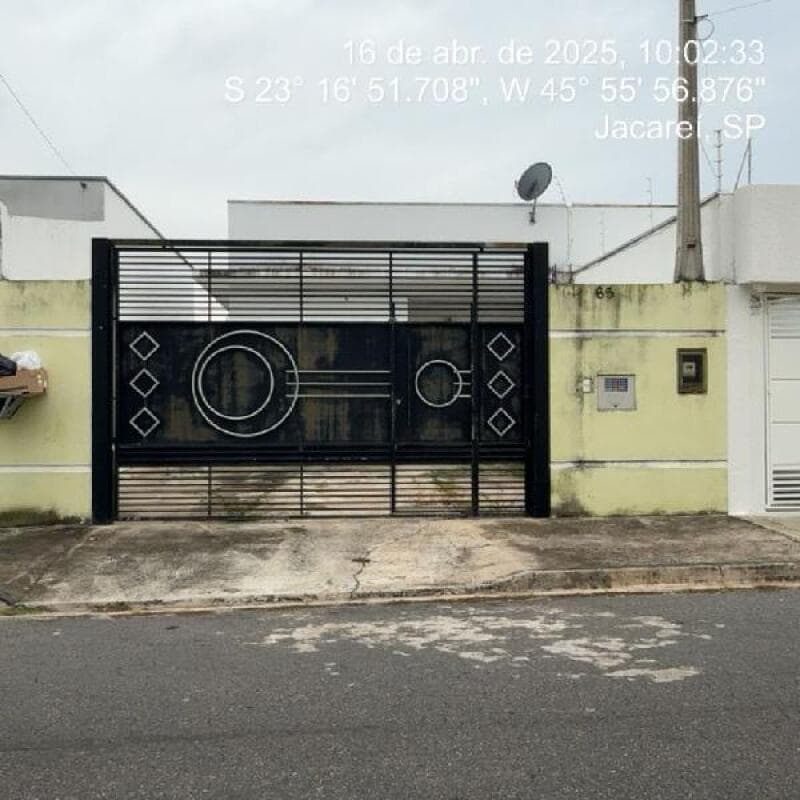 Casa em leilão em Jacareí - SP — LOTE 458 IMÓVEL