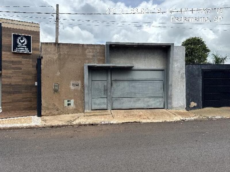 Casa em leilão em Pederneiras - SP — LOTE 416 IMOVEL