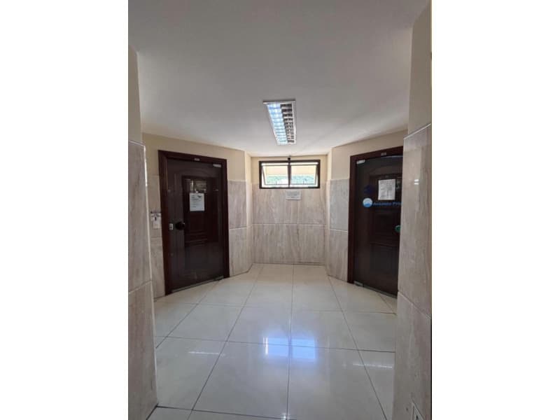 Foto 5 de 12: Comercial em leilão em Nova Iguaçu - RJ, bairro Centro — LOTE 007 IMOVEL