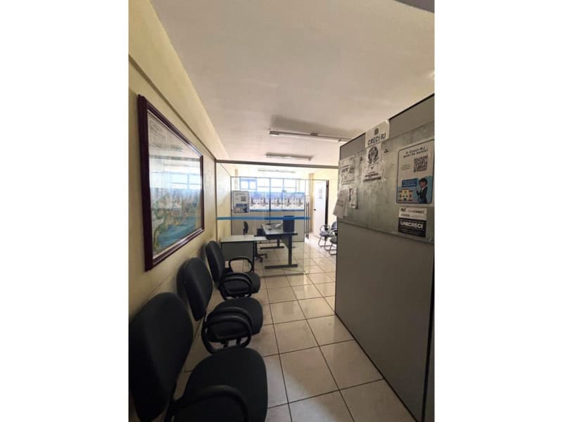 Foto 6 de 12: Comercial em leilão em Nova Iguaçu - RJ, bairro Centro — LOTE 007 IMOVEL