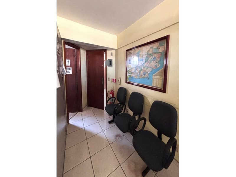 Foto 7 de 12: Comercial em leilão em Nova Iguaçu - RJ, bairro Centro — LOTE 007 IMOVEL