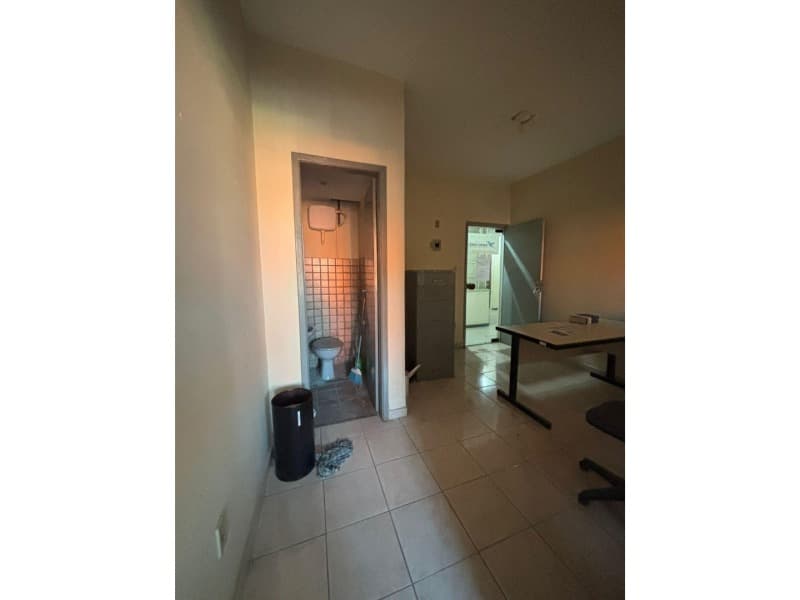 Foto 14 de 17: Comercial em leilão em Resende - RJ, bairro Centro — LOTE 009 IMOVEL