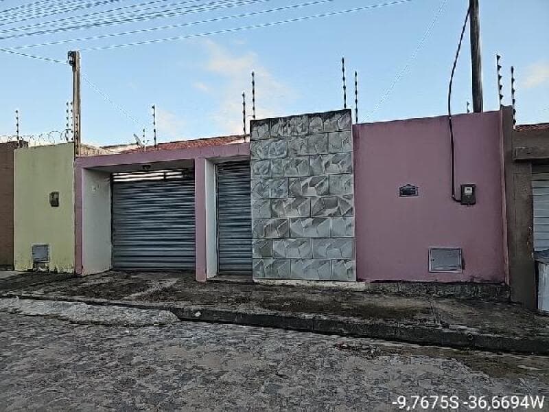 Casa em leilão em Arapiraca - AL, bairro Olho D'água dos Cazuzinhas — LOTE 001 IMOVEL