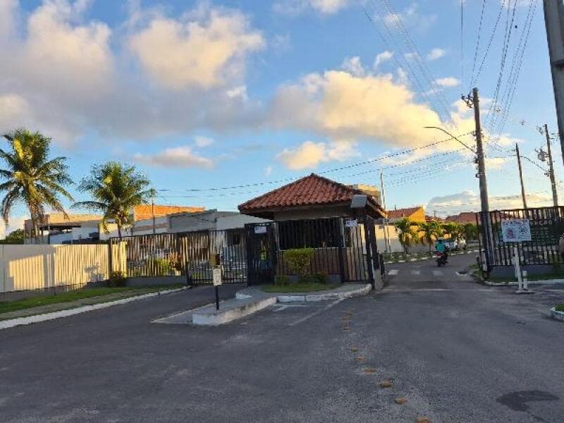 Casa em leilão em Alagoinhas - BA, bairro Catu — LOTE 012 IMOVEL