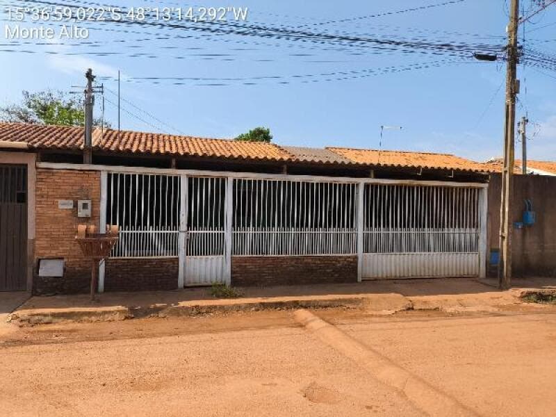 Casa em leilão em Padre Bernardo - GO — LOTE 105 IMOVEL