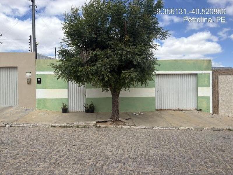 Casa em leilão em Petrolina - PE, bairro João de Deus — LOTE 210 IMOVEL