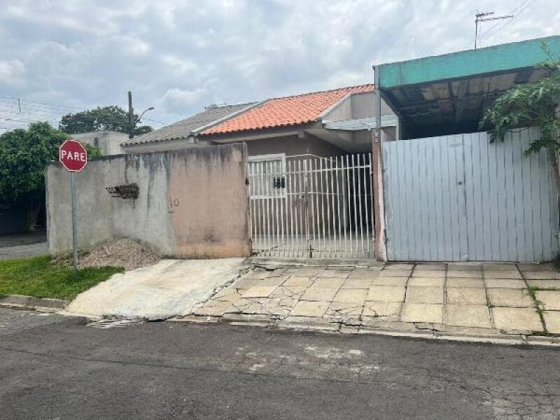 Casa em leilão em Curitiba - PR, bairro Tatuquara — LOTE 241 IMOVEL