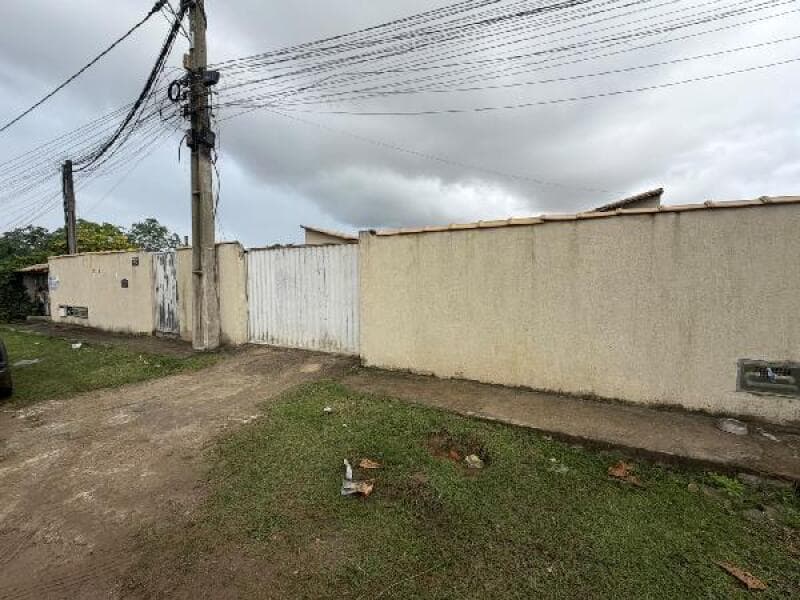 Casa em leilão em Araruama - RJ — LOTE 251 IMOVEL