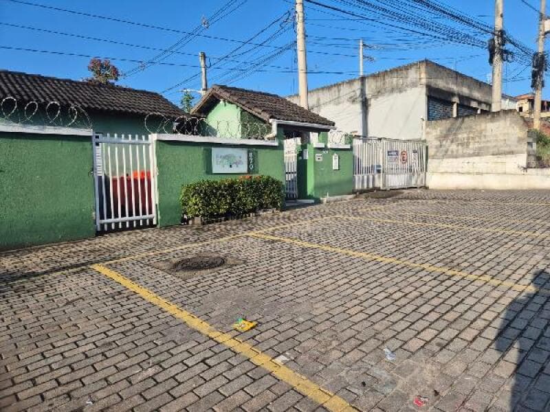 Casa em leilão em Rio De Janeiro - RJ — LOTE 311 IMOVEL