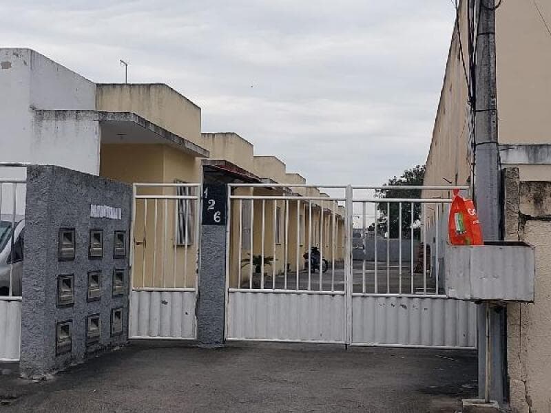 Casa em leilão em São Gonçalo - RJ, bairro Laranjal — LOTE 350 IMOVEL