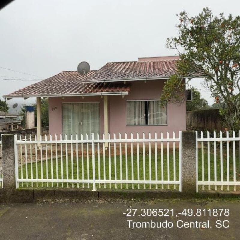 Casa em leilão em Trombudo Central - SC, bairro Centro — LOTE 424 IMOVEL