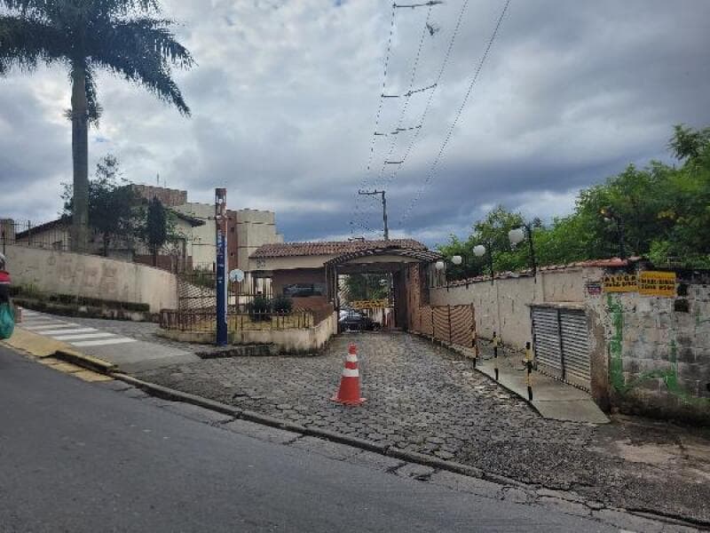 Apartamento em leilão em Ferraz De Vasconcelos - SP — LOTE 467 IMOVEL
