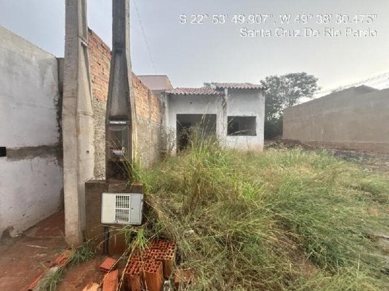 Casa em leilão em Santa Cruz Do Rio Pardo - SP, bairro Jardim Sant'anna Iii — LOTE 517 IMOVEL