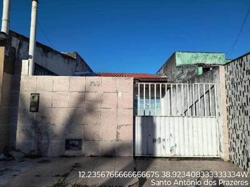 Casa em leilão em Feira De Santana - BA — LOTE 019 Casa