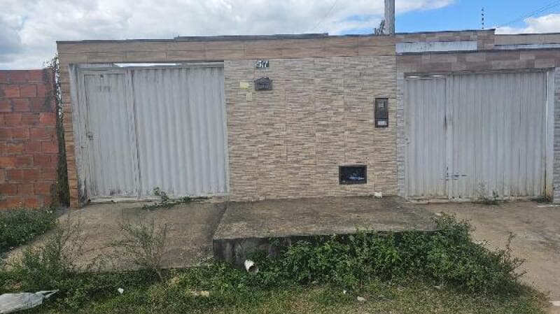 Casa em leilão em Feira De Santana - BA — LOTE 022 Casa