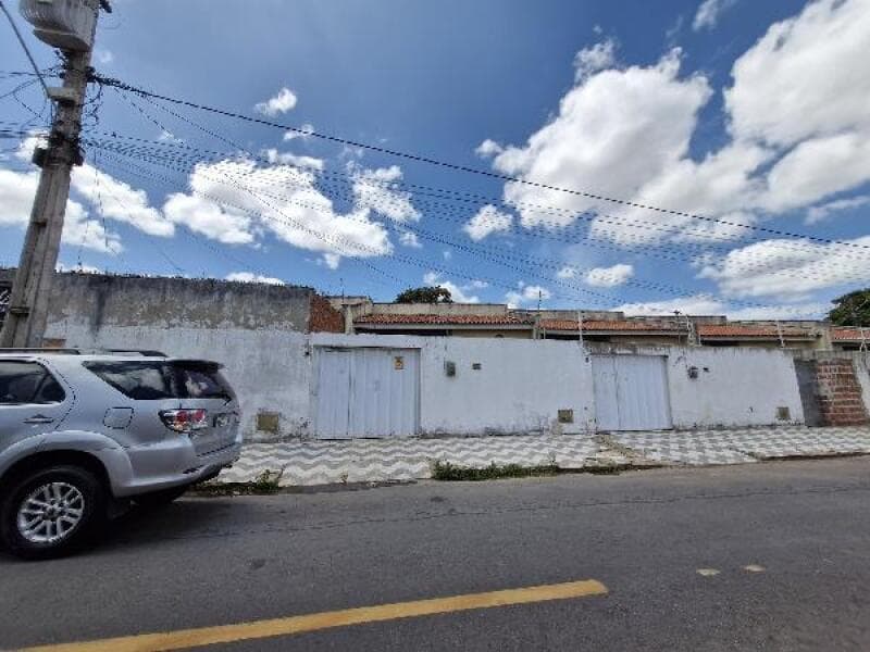 Casa em leilão em Horizonte - CE — LOTE 050 Casa