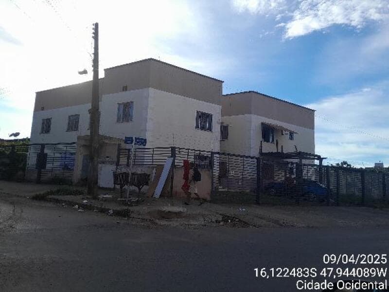 Apartamento em leilão em Cidade Ocidental - GO — LOTE 100 Apartamento
