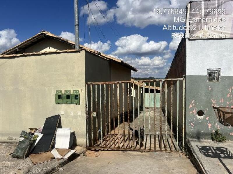 Casa em leilão em Esmeraldas - MG — LOTE 158 Casa