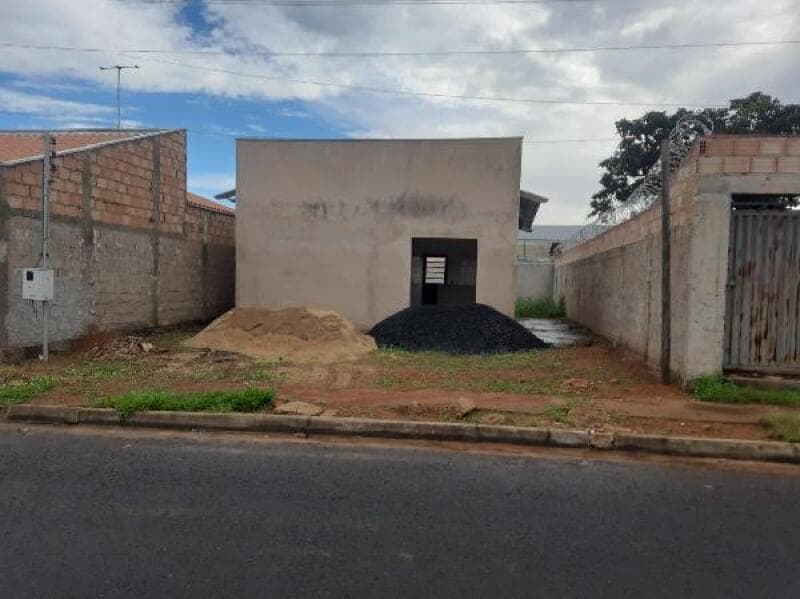 Casa em leilão em Uberaba - MG — LOTE 182 Casa