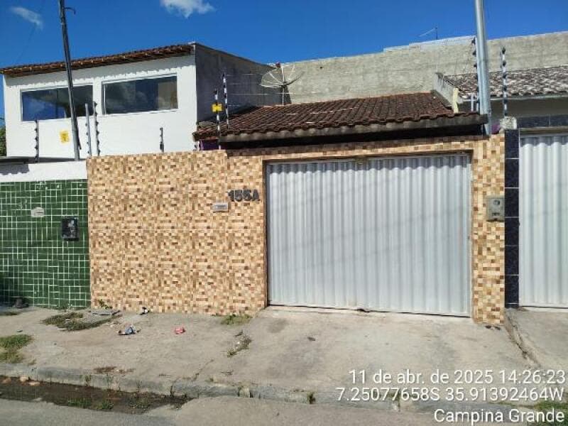Casa em leilão em Campina Grande - PB — LOTE 208 Casa