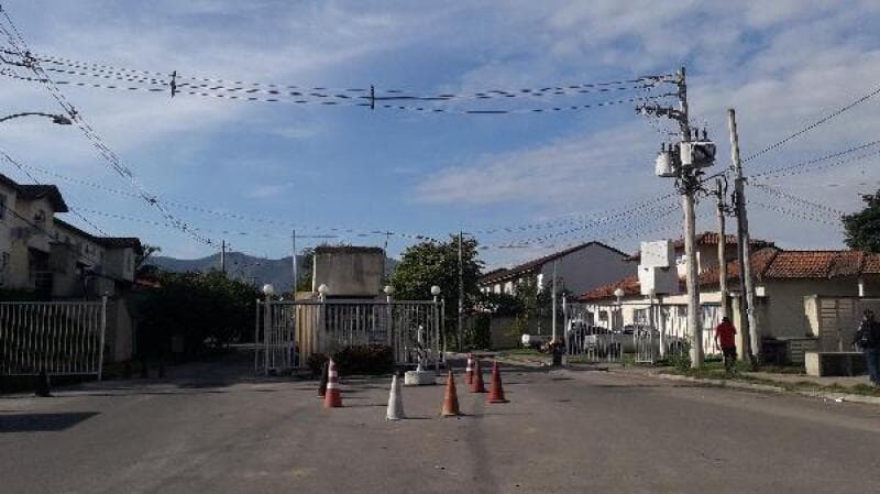 Casa em leilão em Nova Iguaçu - RJ — LOTE 303 Casa