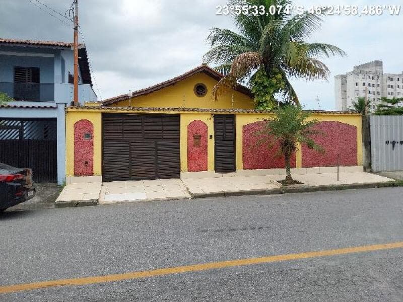 Casa em leilão em Cubatão - SP — LOTE 484 Casa