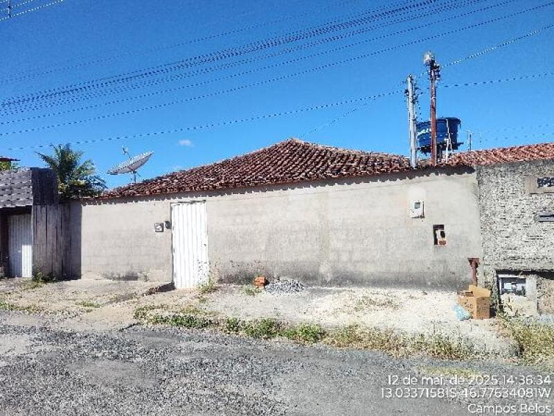 Casa em leilão em Campos Belos - GO — LOTE 015 Casa
