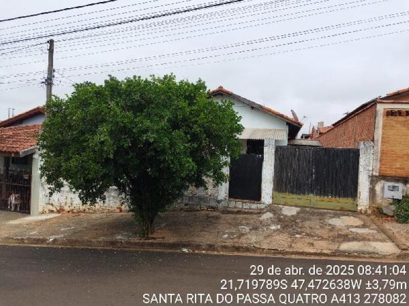Casa em leilão em Santa Rita Do Passa Quatro - SP — LOTE 450 Casa