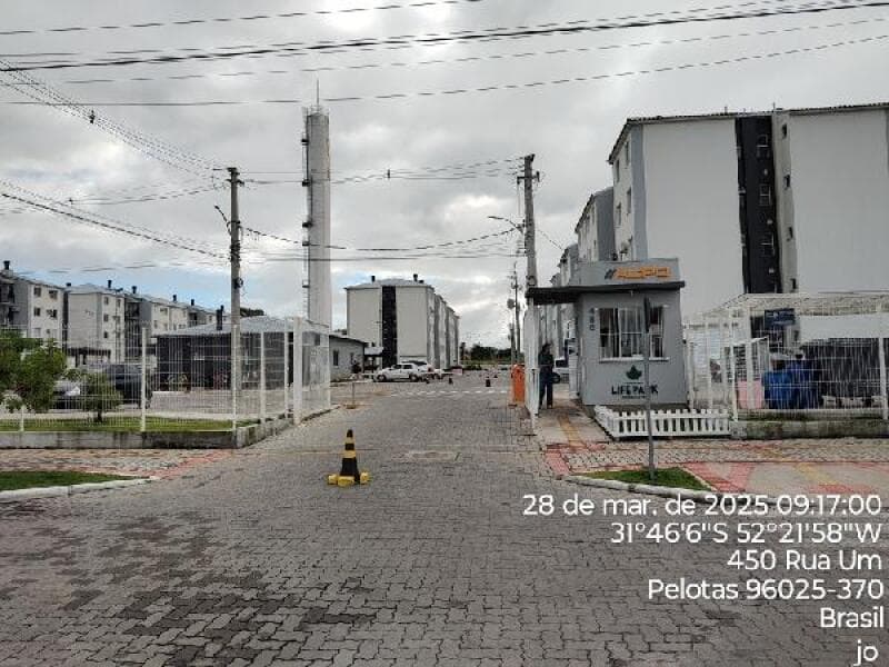 Apartamento em leilão em Pelotas - RS — LOTE 438 Apartamento