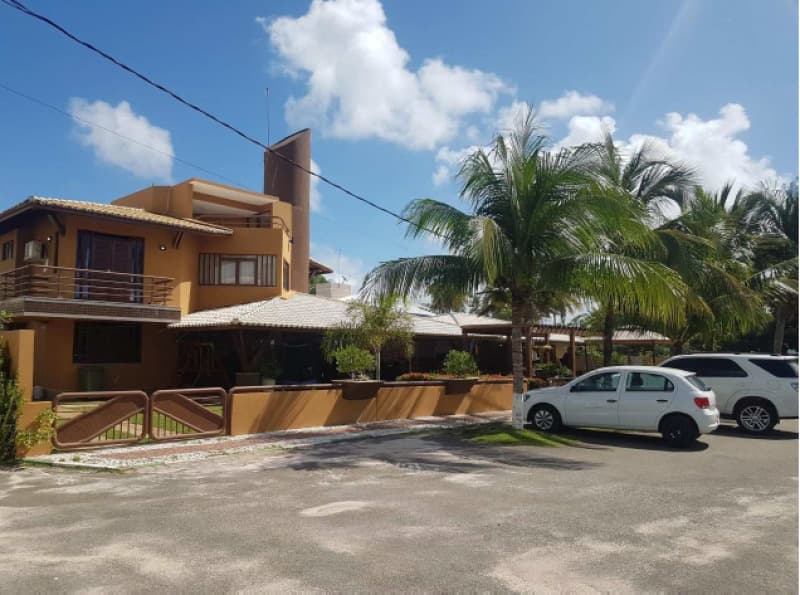 Foto 2 de 30: Casa em leilão em Camaçari - BA, bairro Monte Gordo — LOTE 001 CASA NA PRAIA DE GUARAJUBA - MONTE GORDO - CAMAÇARI / BA