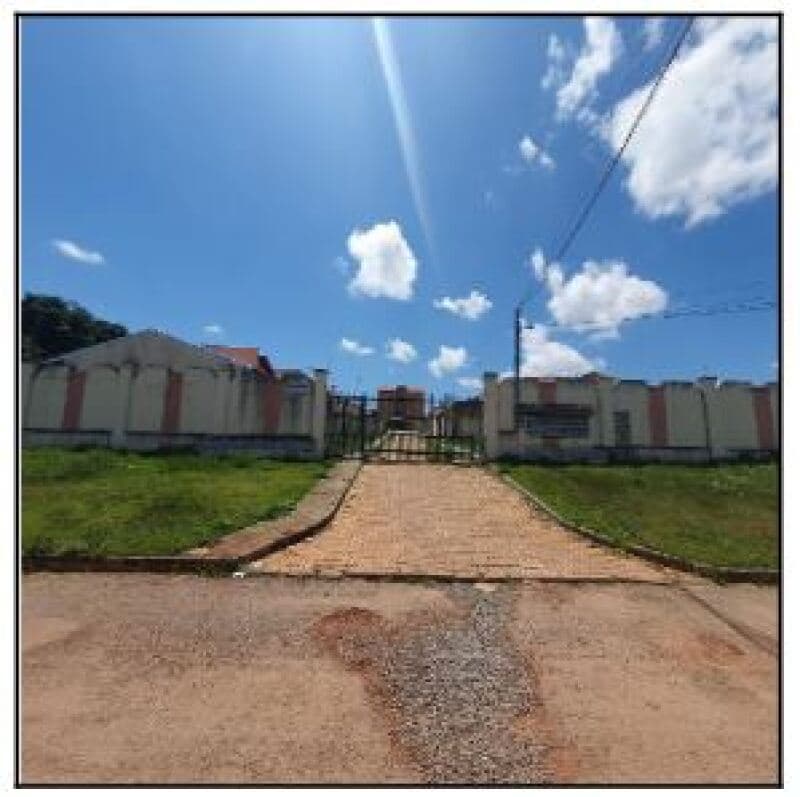 Casa em leilão em Planaltina - GO, bairro Setor Oeste — LOTE 086 RES PARADISO