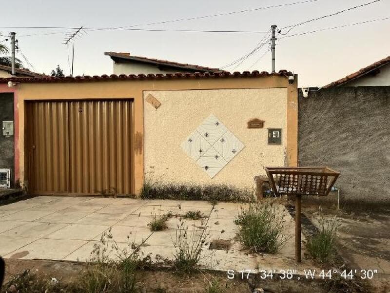 Casa em leilão em Várzea Da Palma - MG — LOTE 154 Casa - VARZEA DA PALMA/MG