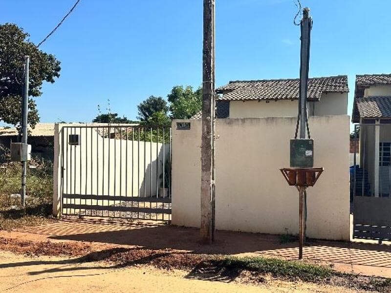 Casa em leilão em Várzea Grande - MT, bairro São Simão — LOTE 192 LOT COLINAS VERDEJANTES