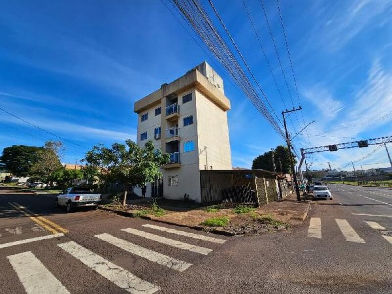 Apartamento em leilão em Cascavel - PR, bairro Brazmadreira — LOTE 251 CONDOMINIO RESIDENCIAL E COMERCIAL CASTANHA