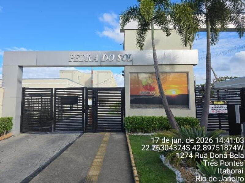 Apartamento em leilão em Itaboraí - RJ, bairro Tres Pontes — LOTE 295 COND RES PEDRA DO SOL