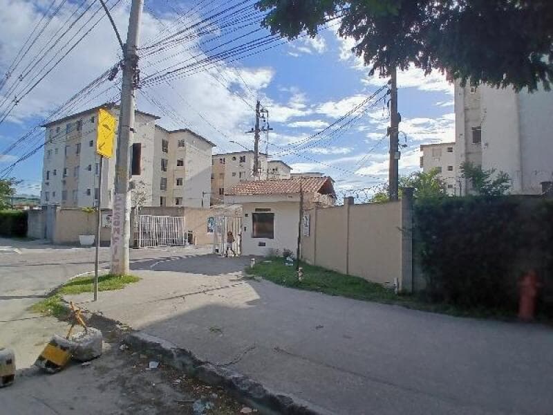 Apartamento em leilão em Rio De Janeiro - RJ, bairro Santa Cruz — LOTE 362 RES SANTIAGO II