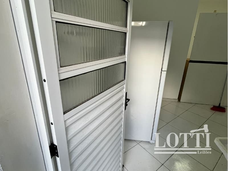 Foto 31 de 51: Comercial em leilão em São Paulo - SP — LOTE 001 Prédio Residencial