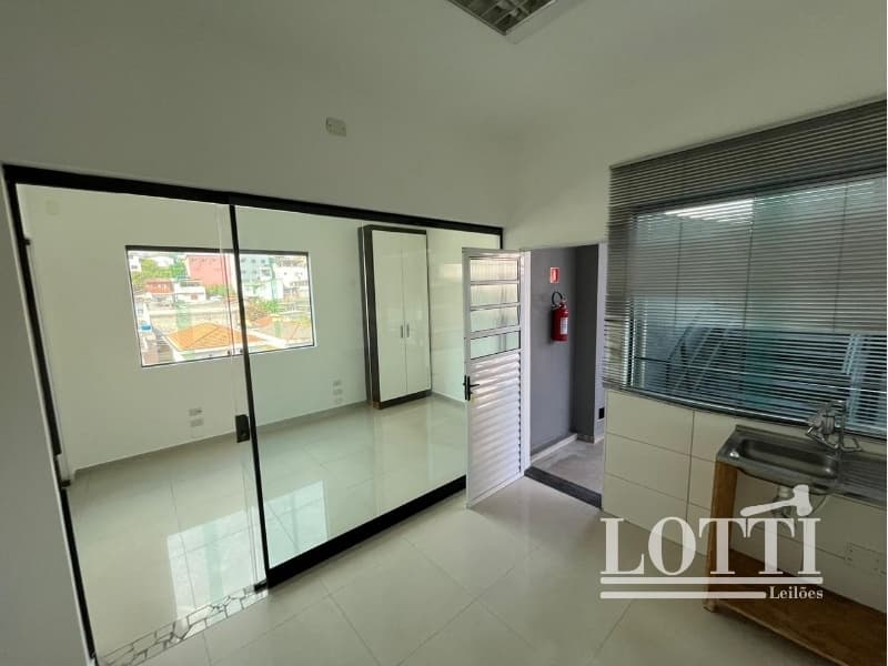 Foto 6 de 51: Comercial em leilão em São Paulo - SP, bairro Jardim Seckler — LOTE 001 Prédio Residencial