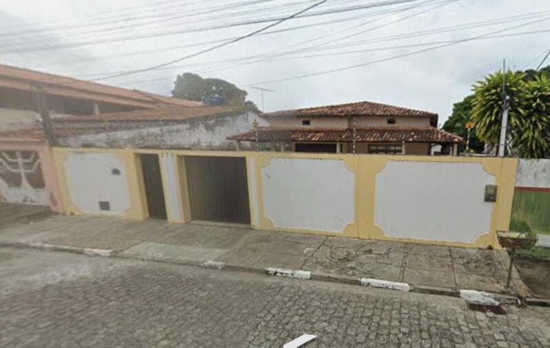 Casa em leilão em Canavieiras - BA, bairro Centro — LOTE 001 IMÓVEL LOCALIZADO NA PRAÇA 15 DE NOVEMBRO, 276, CENTRO, (ATUAL RUA ROSALVO FREIRE) CANAVIEI