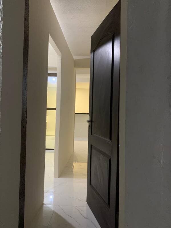 Foto 1 de 10: Casa em leilão em Lauro De Freitas - BA, bairro Vila Praiana — LOTE 001 CASA TÉRREA, SALA, COZINHA, BANHEIRO, ARÉA DE SERVIÇO,GARAGEM, 1/4 - VILA PRAIANA, LAURO DE