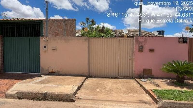 Casa em leilão em Luziânia - GO, bairro Parque Estrela Dalva V — LOTE 096 Casa