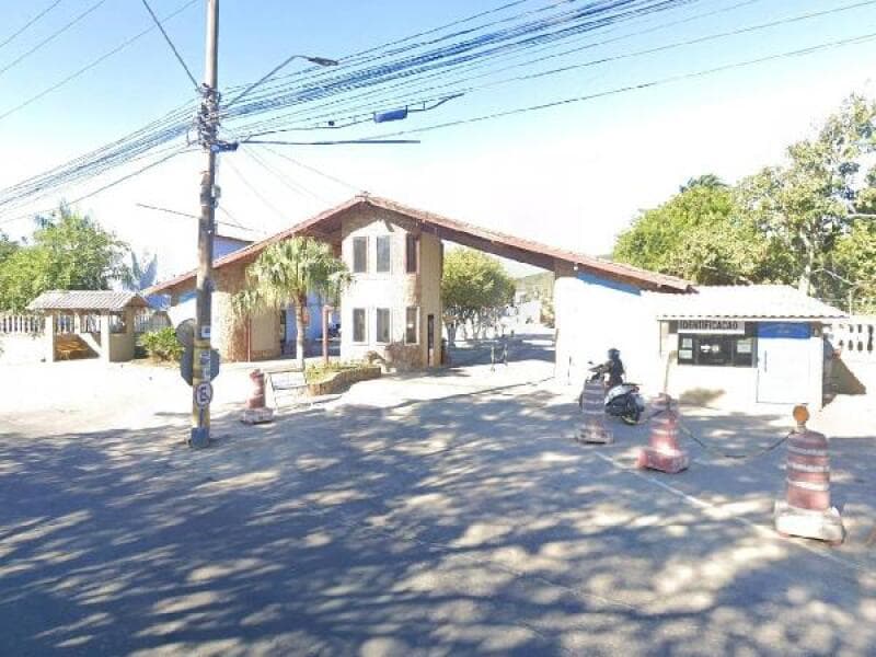Casa em leilão em São Pedro Da Aldeia - RJ, bairro Fluminense — LOTE 380 Casa